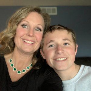 Meet your Posher, Amber & Colt